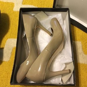 *SALE* Ann Taylor pumps