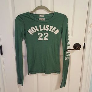 Long sleeve hollister shirt :)