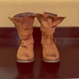 Steve Madden Wrap Around Boots