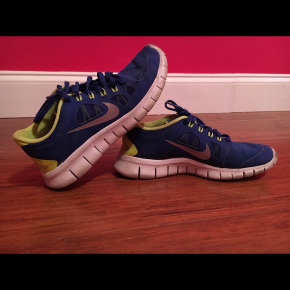 Nike free runs