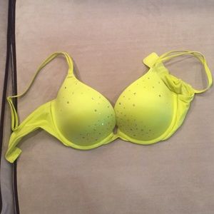 Victoria's Secret Very Sexy push up bra size 34D
