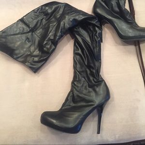Thigh high Michael boots - size 9