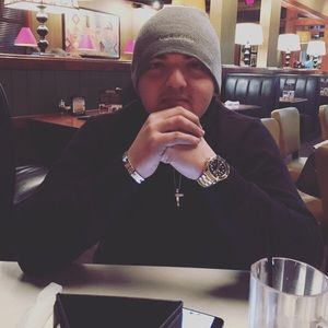 Meet your Posher, Jean