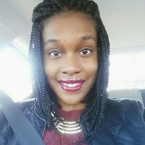 Meet your Posher, Naomi