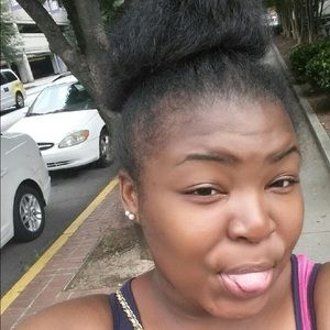 Meet your Posher, Julicia