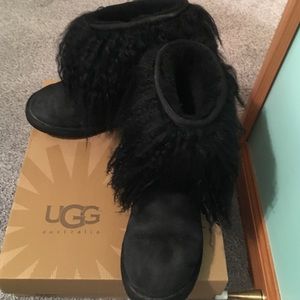 Black sheep skin UGG boots