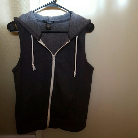 Rosio Sleeveless Zip-up Hoodie