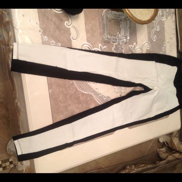Black and white leggings