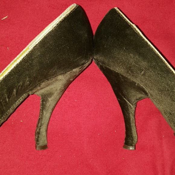 D&G Stylish elegant shoe - Picture 3 of 4