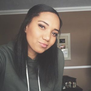 Meet your Posher, Whitney