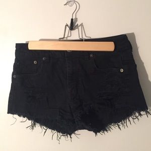 Black Cut-off Jean Short