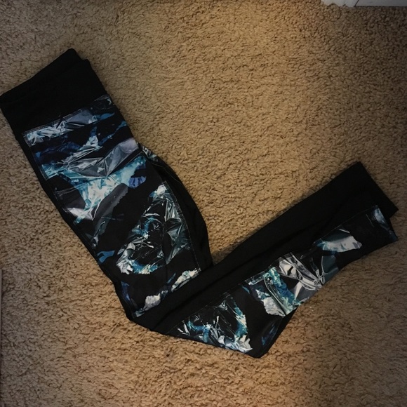 Athletic leggings