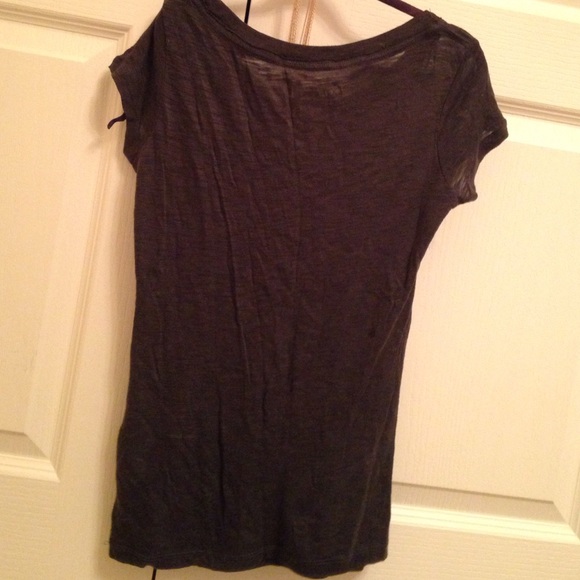 New Basic Tee - Picture 3 of 4