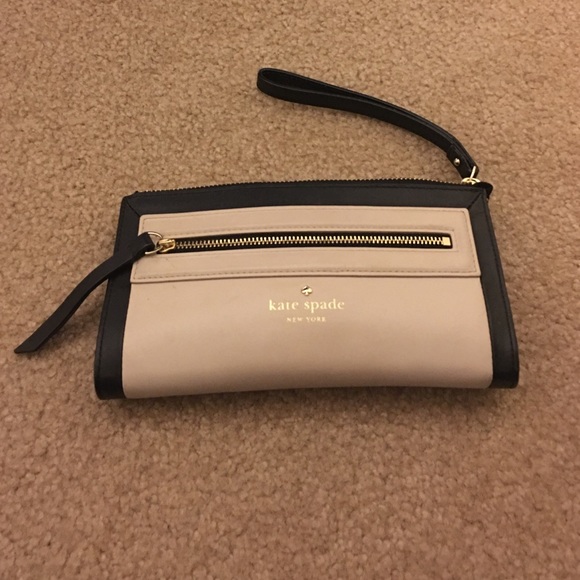 Kate spade wristlet