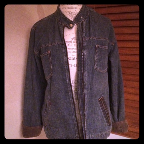 Chico's Women's Denim Jacket SZ 1 (8/10)