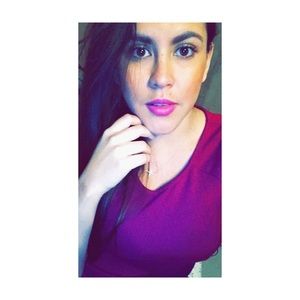 Meet your Posher, Isabel