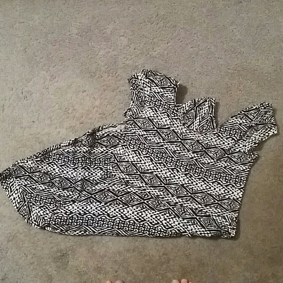 Black and white patterned dress