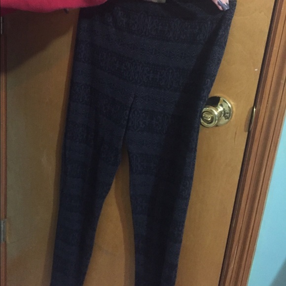 designed hollister leggings