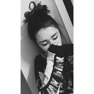 Meet your Posher, Fallon