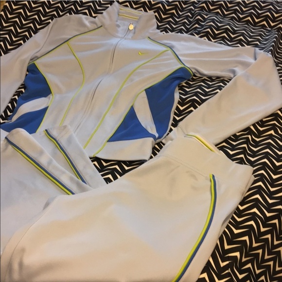 Nike jogging suit