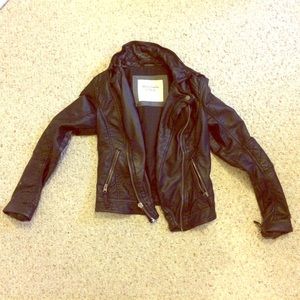 Abercrombie vegan leather jacket xs