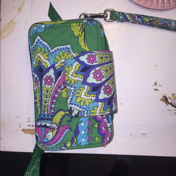 Vera Bradley smart phone wristlet