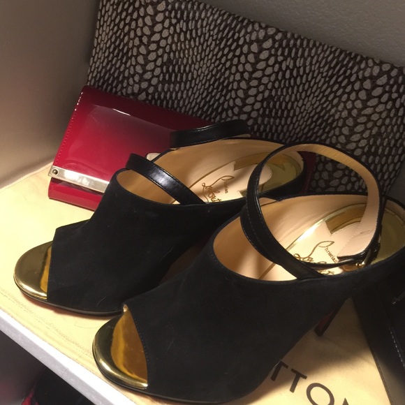 Suede Peeptoe Pump Lumir 120 S Christian Louboutin