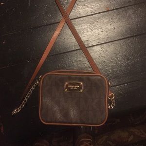 New barely worn Michael kors cross body purse
