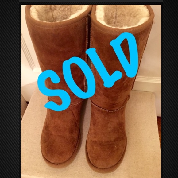 *SOLD* UGG Boots, Classic Tall, Chestnut, sz 6 - Picture 1 of 4