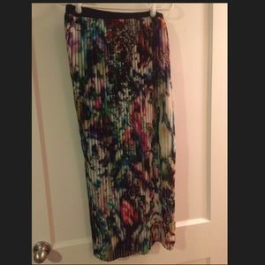 Cluny pleated maxi skirt. Multi colors.