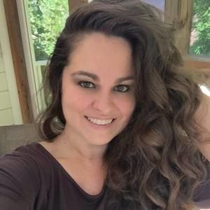 Meet your Posher, Leslie