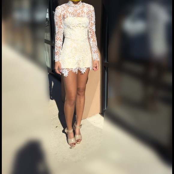 Laces romper