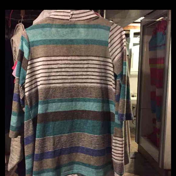 Mint striped cardigan SOLD!! - Picture 3 of 3