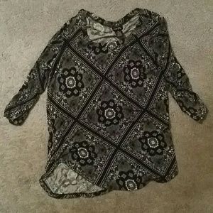 Patterned long sleeve shirt