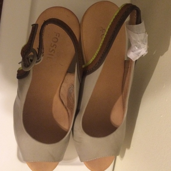 Fossil wedge heels SOLD - Picture 1 of 3