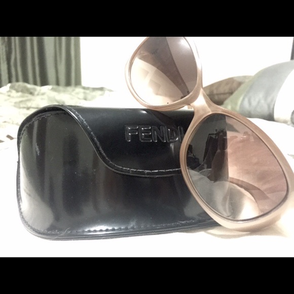 Fendi Sunglasses w/case