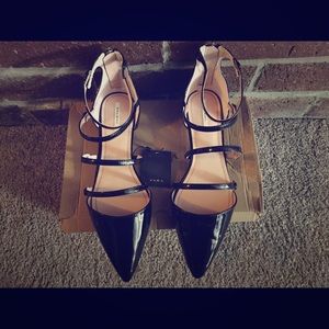Black Zara pointed flats( Size 41)