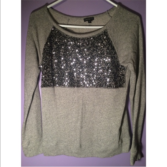 Long sleeve, sequins on top, sweater