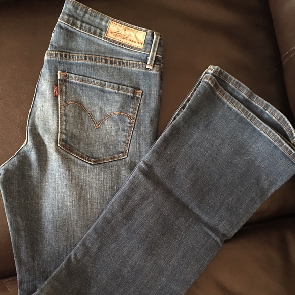Levis