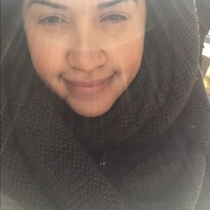 Meet your Posher, Carolina