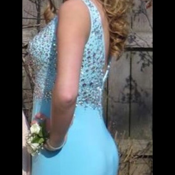 Prom dress - Picture 2 of 4