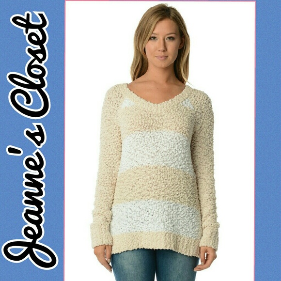 ❤️ Clearance❤️ Taupe and cream Popcorn Sweater