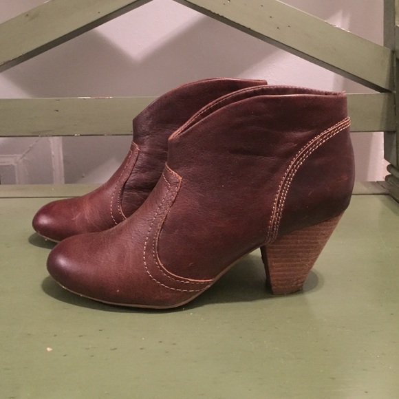 Women's brown booties