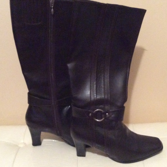 Ladies boots