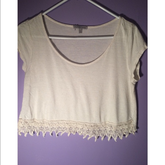 Creme crop top