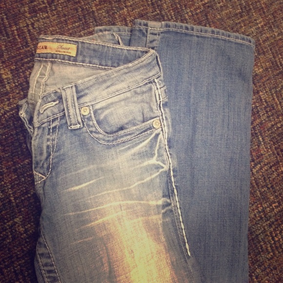 Buckle jeans