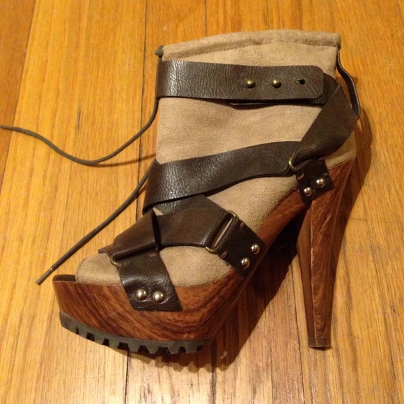Dollhouse Suede and Leather Bootes. Size 6.5-7