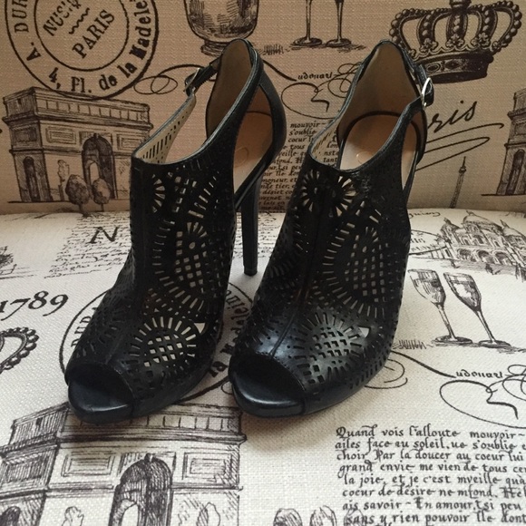 Jessica Simpson Shoes - Jessica Simpson Black Heels