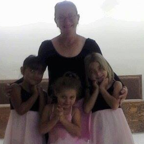 Meet your Posher, Shelley - Picture 3 of 4