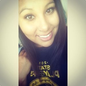 Meet your Posher, Danielle